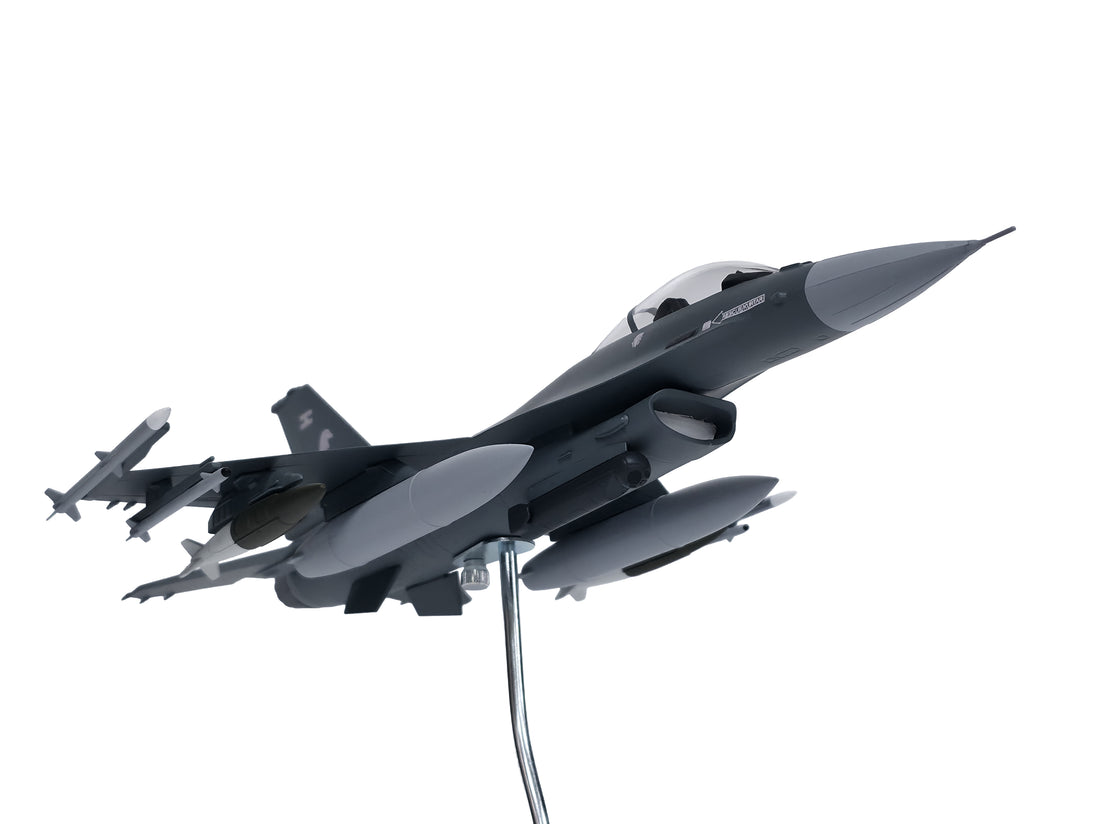 1/48 F-16C (ARJANTİN HAVA KUVVETLERİ)