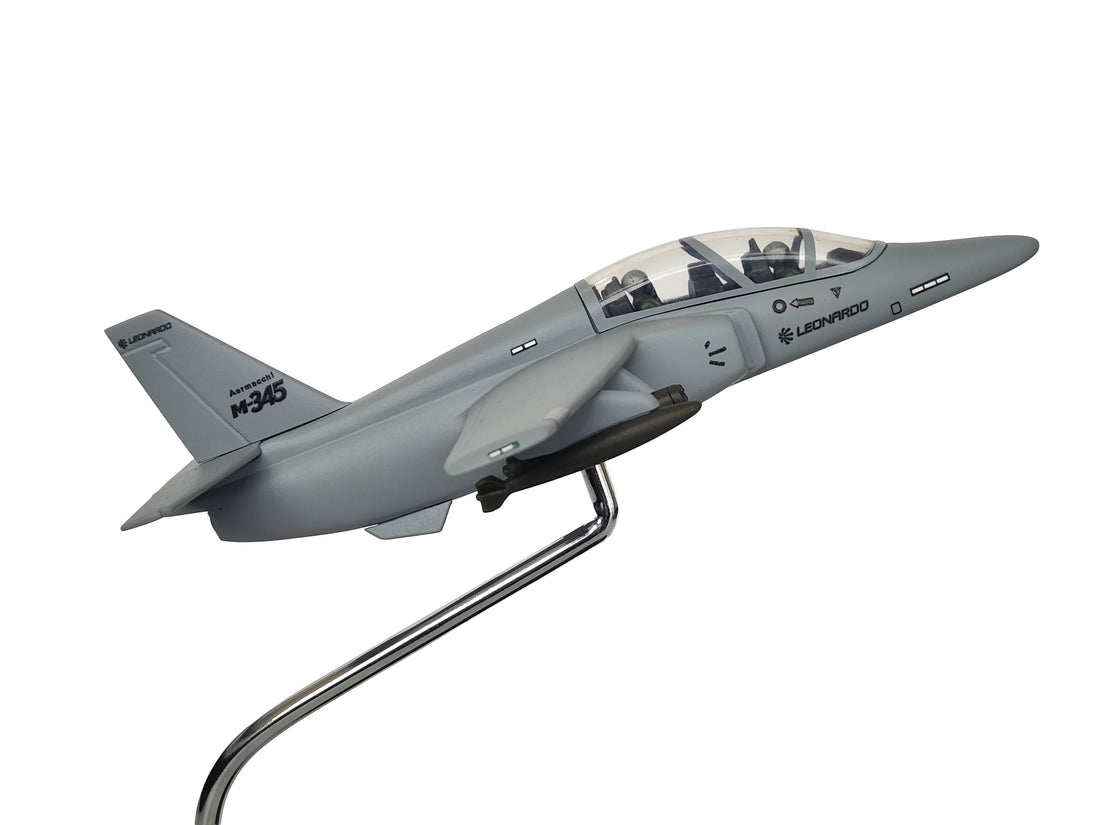 1/48 M-345
