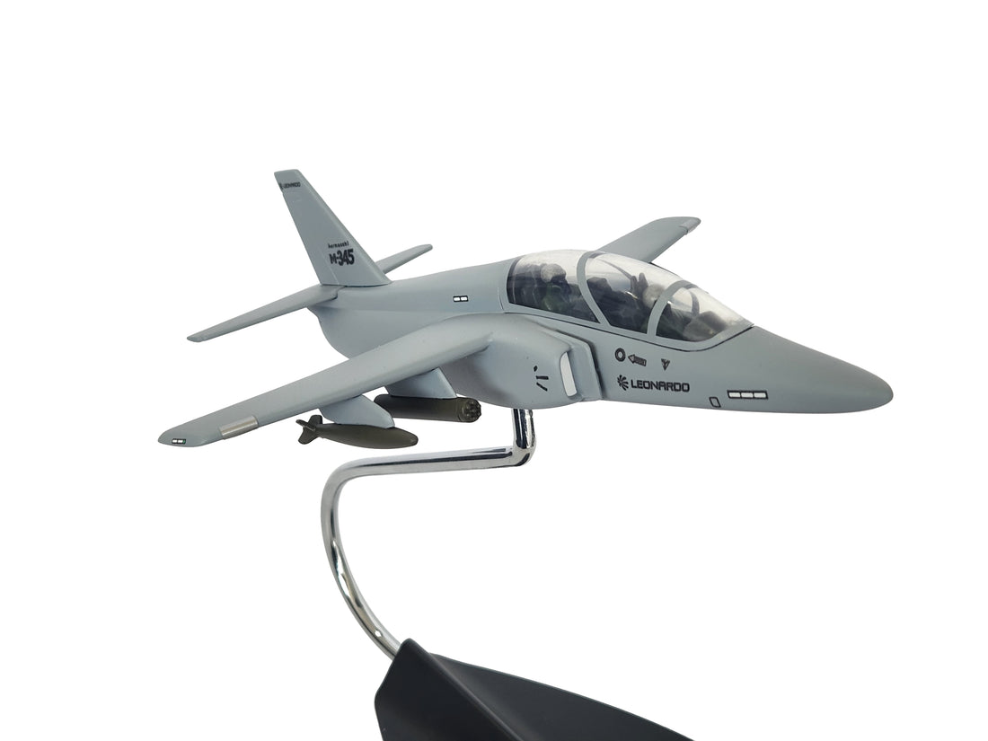 1/48 M-345
