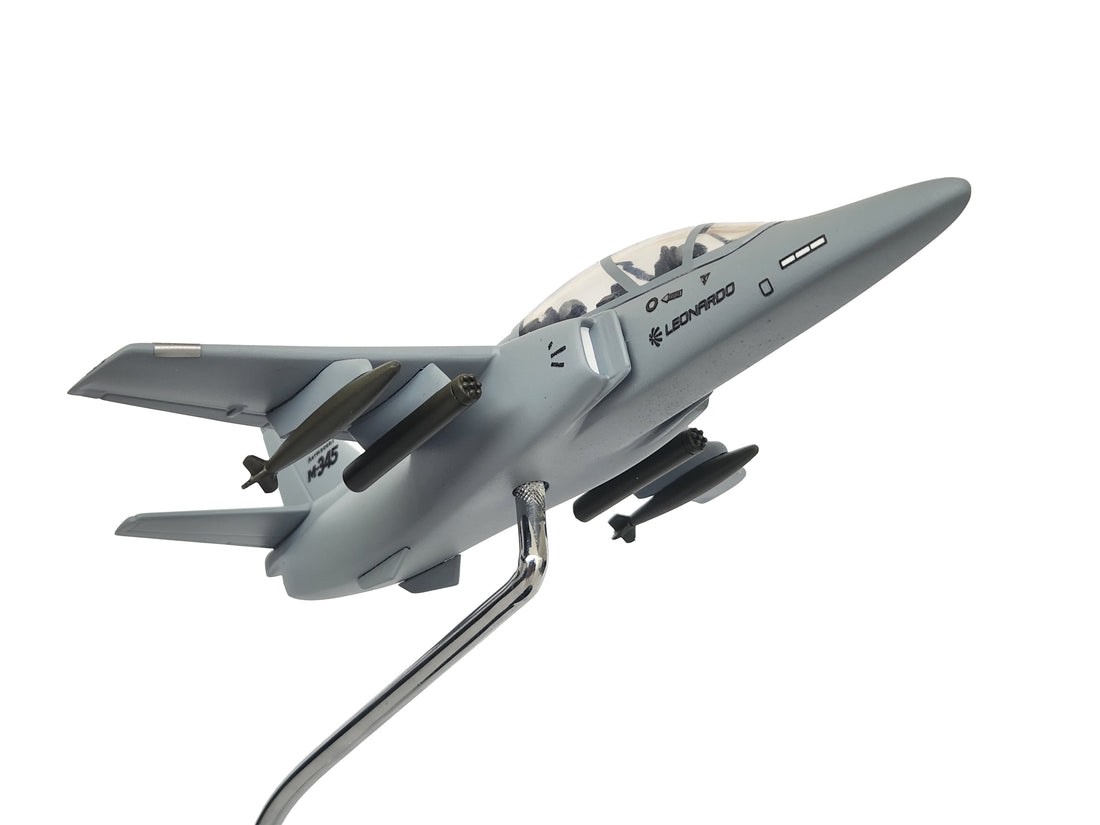 1/48 M-345
